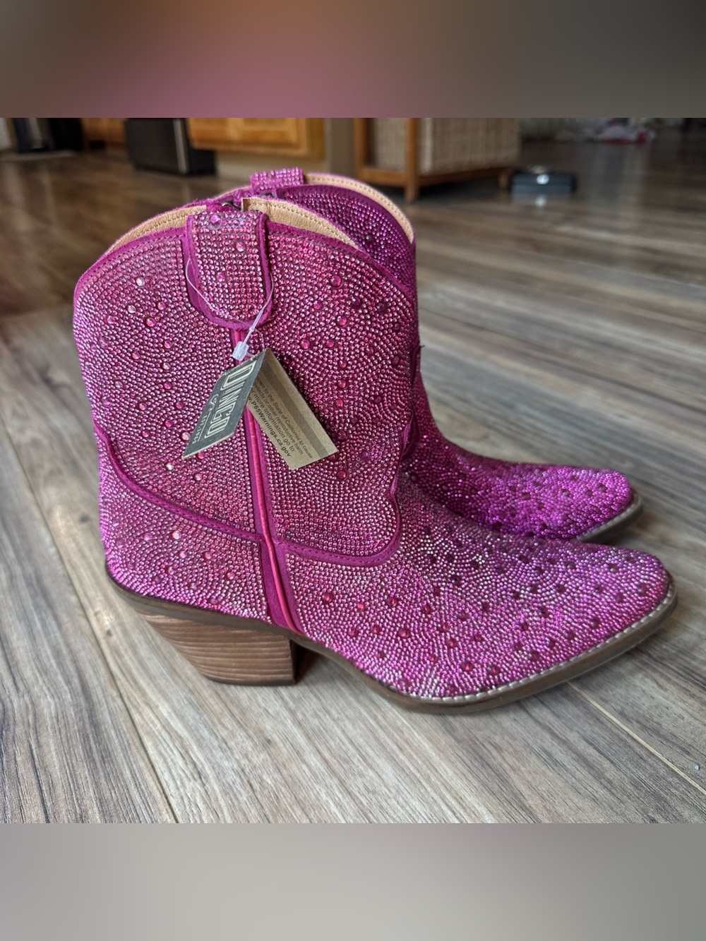 Dingo Women's Boot Rhinestone Cowgirl Fuchsia DI577 Size 9.5 Pink NEW WITH TAGS